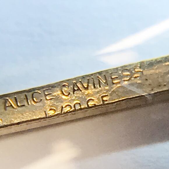Vintage 2.06in 12K Gold Filled Alice Caviness Signed Golf Club Bar Brooch Pin - Picture 2 of 10